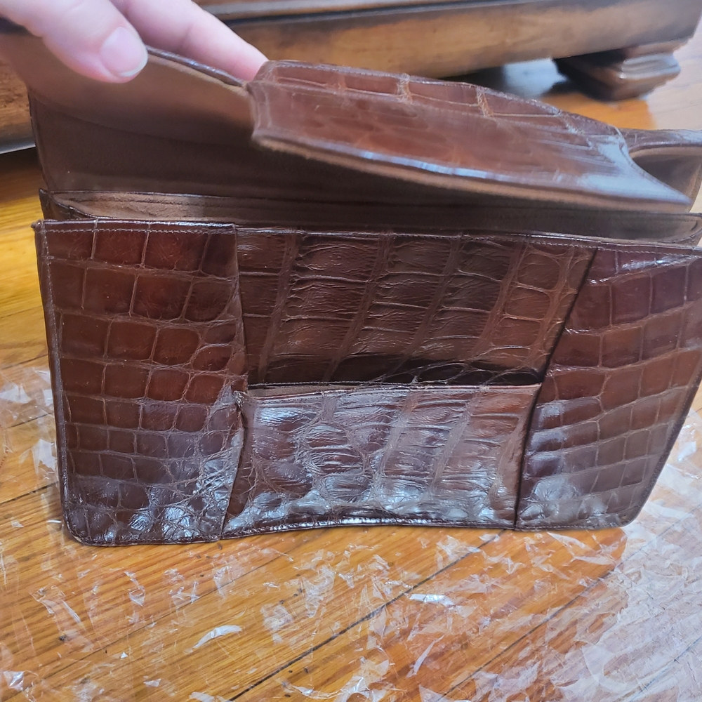 Vintage Genuine Alligator Pattern Brown Clutch Ma… - image 6